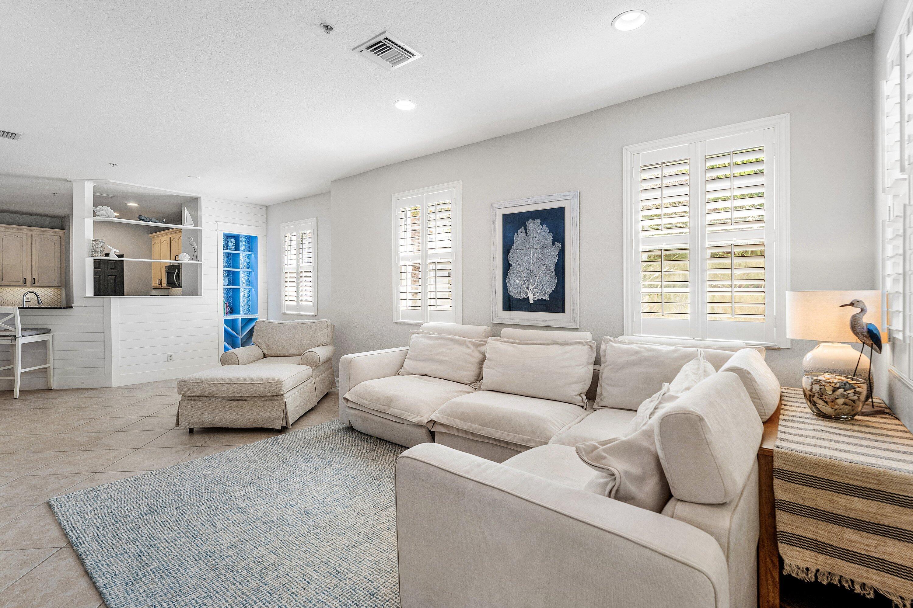SANDPIPER COVE AT BOTANICA CONDO - Residential