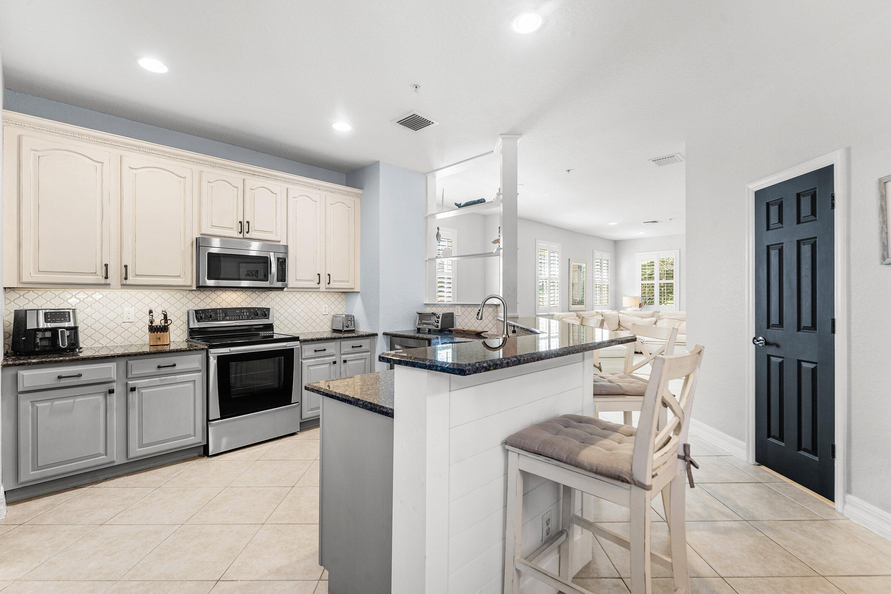 SANDPIPER COVE AT BOTANICA CONDO - Residential