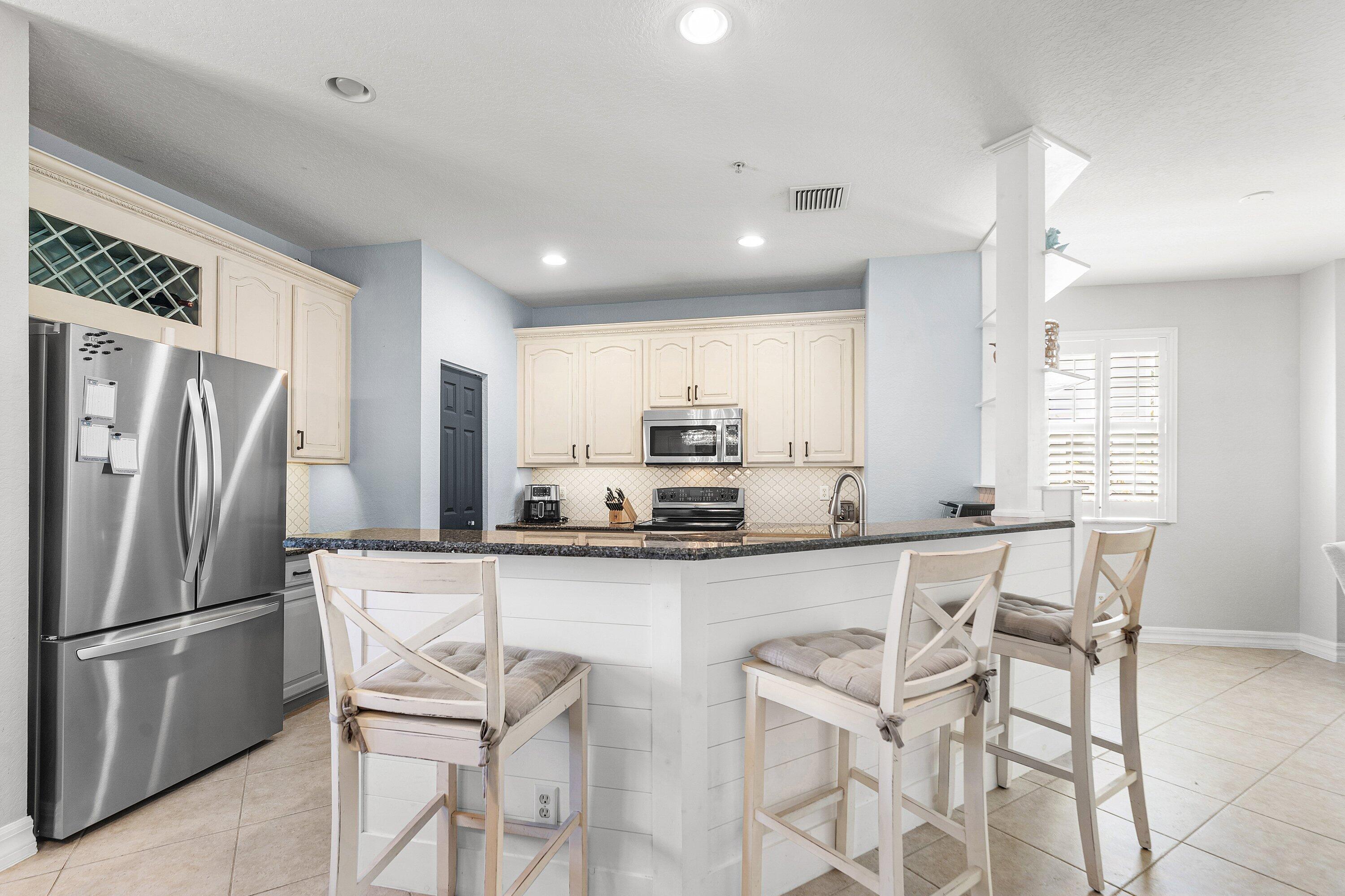 SANDPIPER COVE AT BOTANICA CONDO - Residential