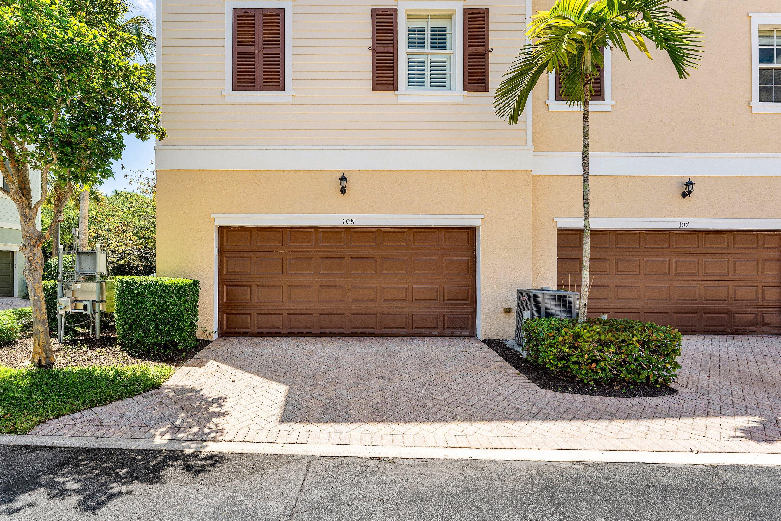 SANDPIPER COVE AT BOTANICA CONDO - Residential
