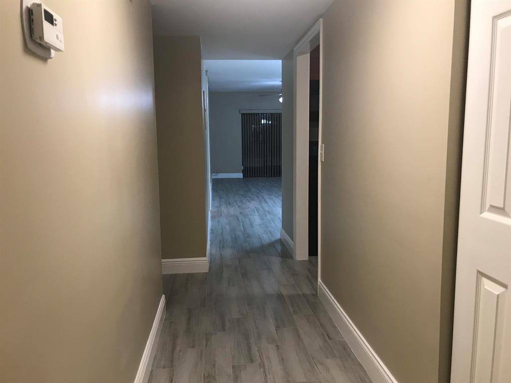 FOREST HILL VILLAS GARDEN - Residential Lease