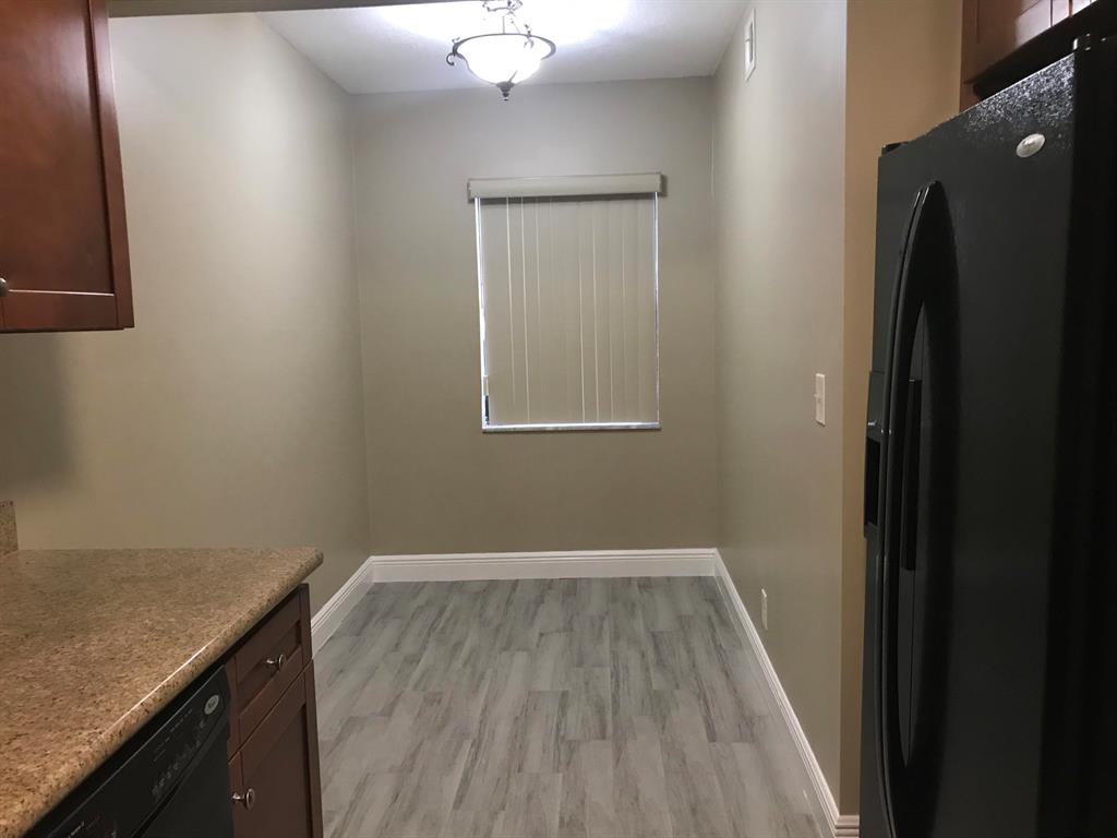 FOREST HILL VILLAS GARDEN - Residential Lease