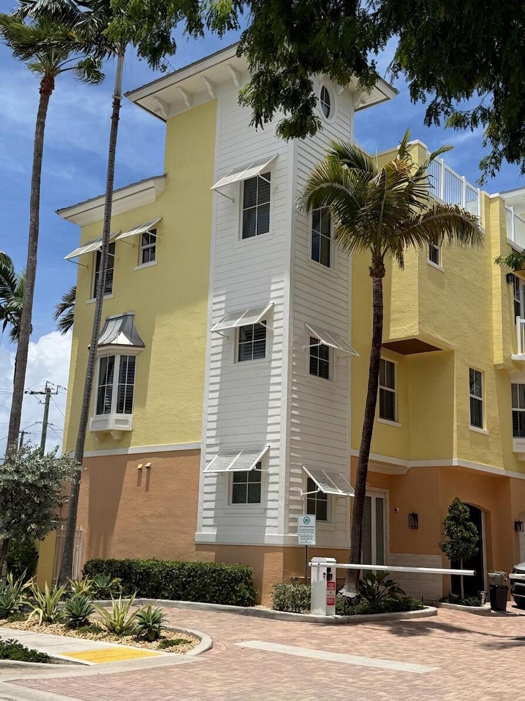 Photo of 4332 Seagrape Drive #4, Lauderdale By The Sea, FL 33308 (MLS # B26038295)