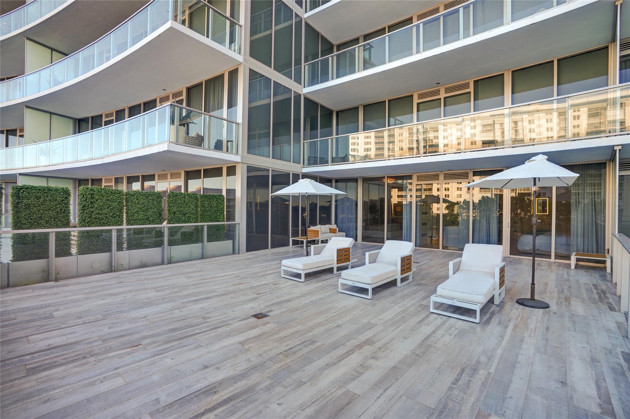 AUBERGE BEACH RESIDENCES - Residential