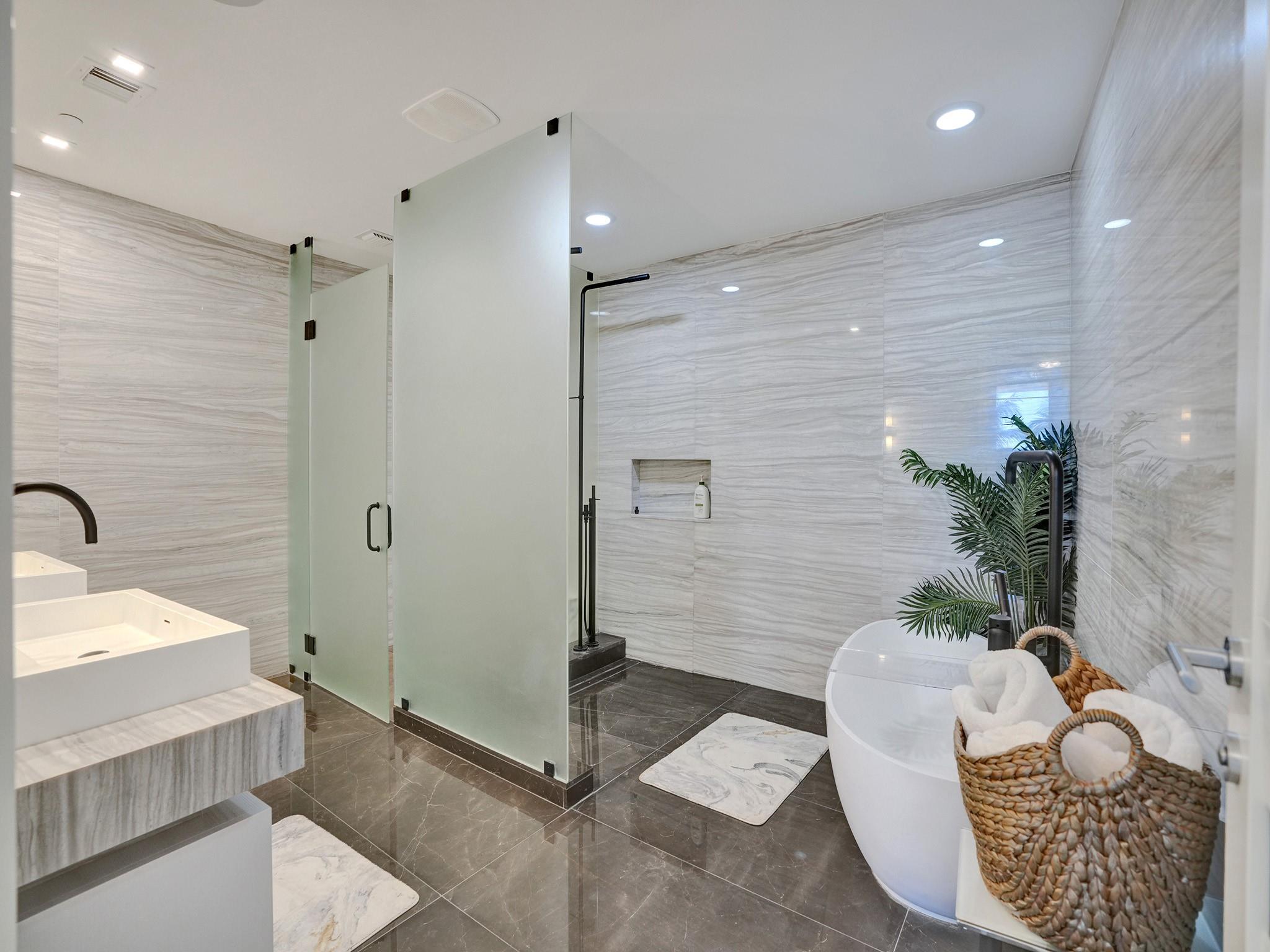 AUBERGE BEACH RESIDENCES - Residential