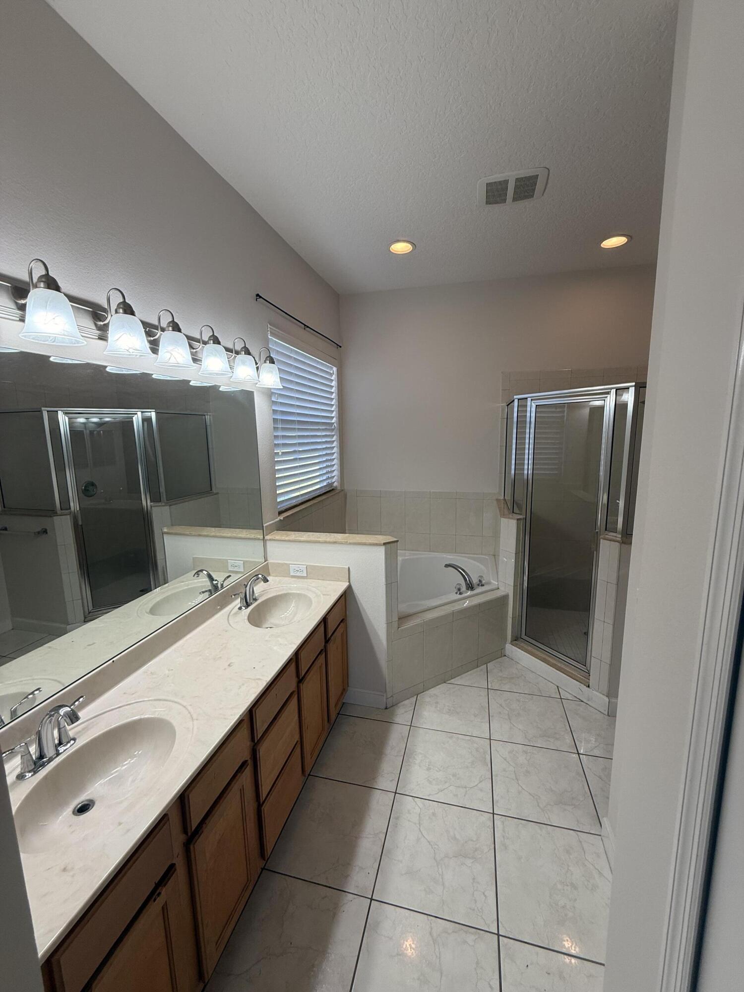 OAKS PH 1 B2 - Residential