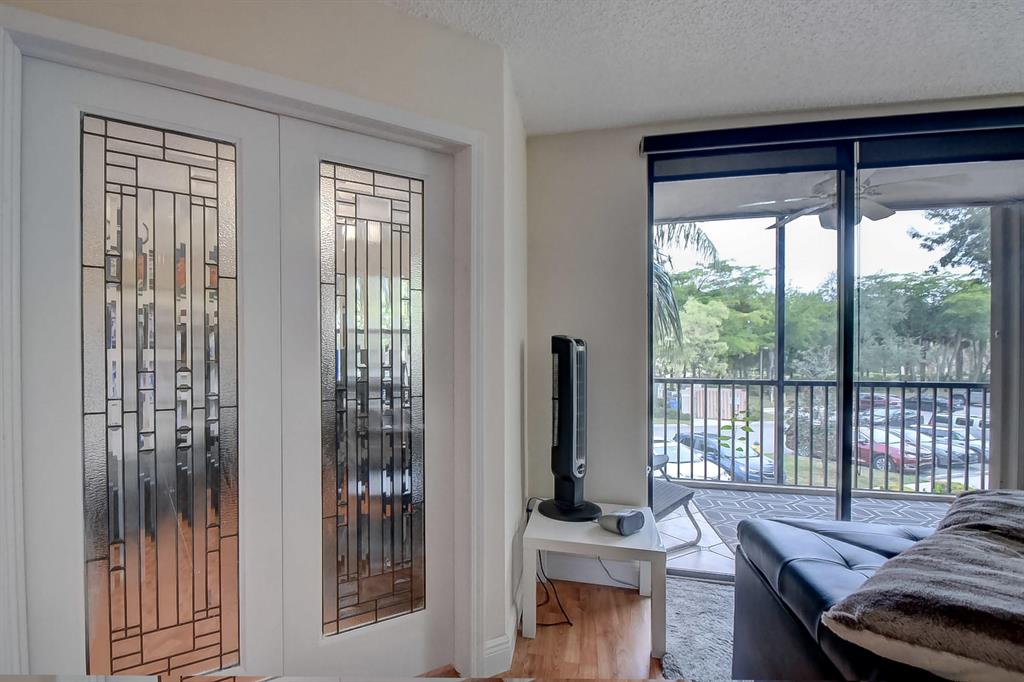 BAYVIEW VILLAGE E CONDO - Residential