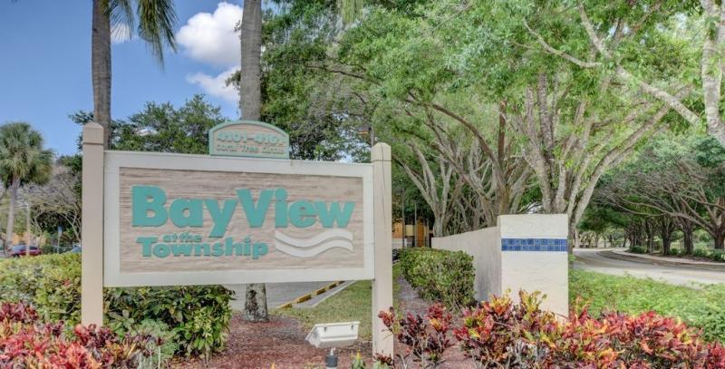 BAYVIEW VILLAGE E CONDO - Residential