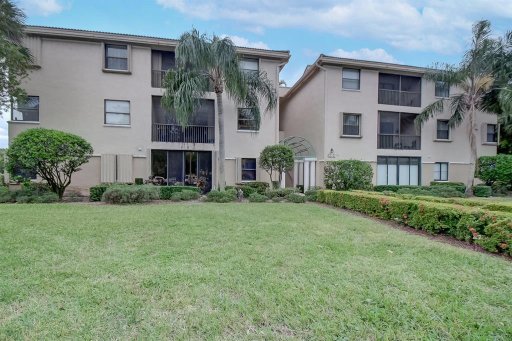 BAYVIEW VILLAGE E CONDO - Residential