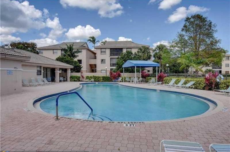 BAYVIEW VILLAGE E CONDO - Residential