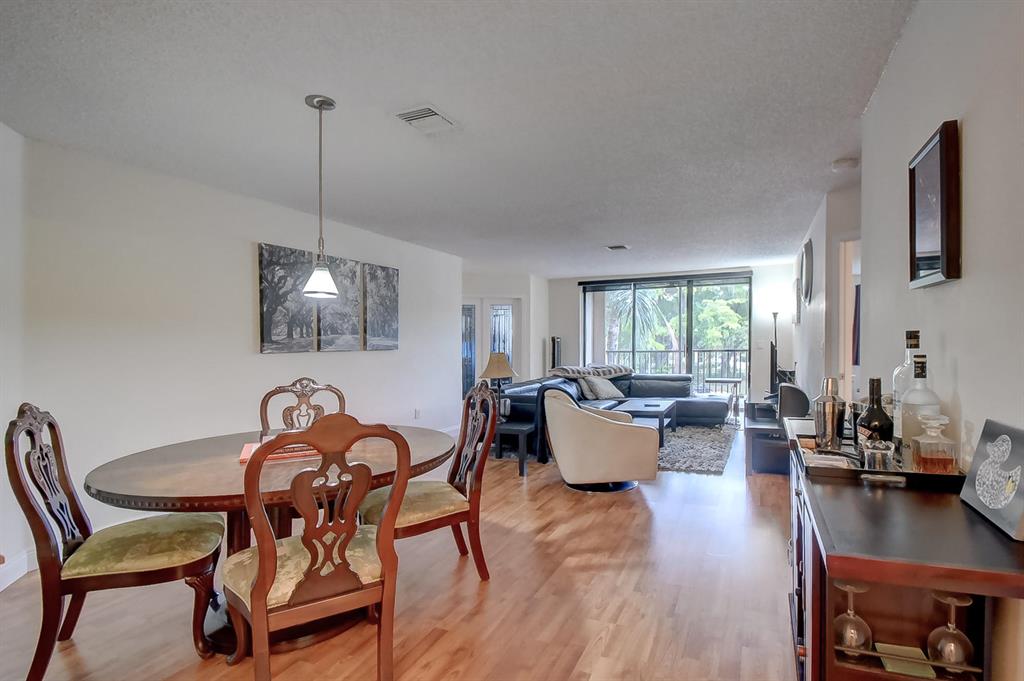 BAYVIEW VILLAGE E CONDO - Residential