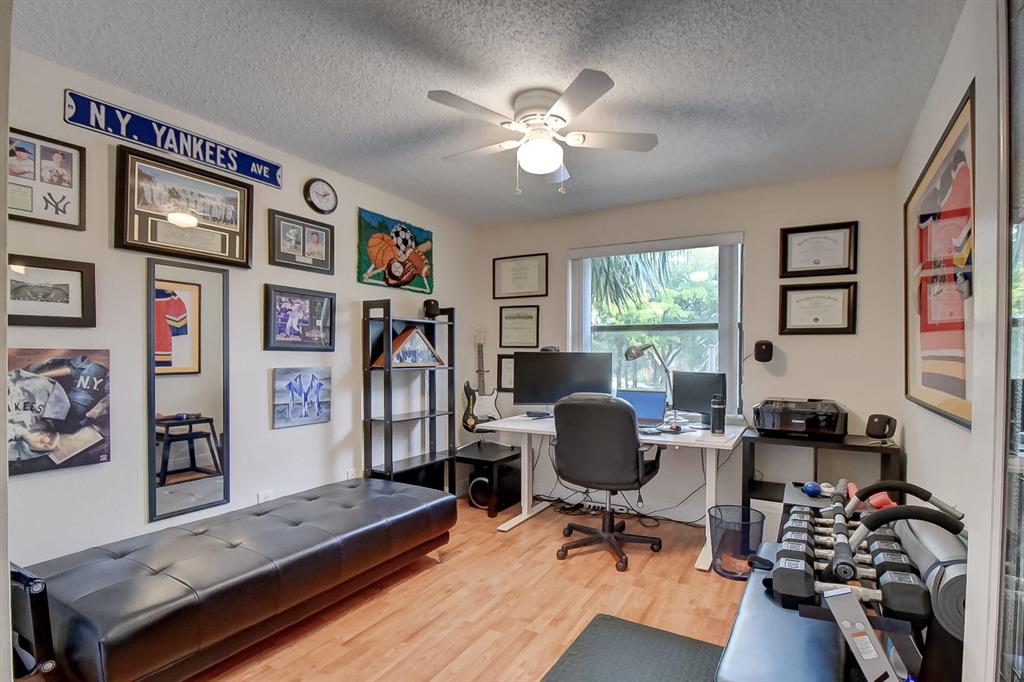 BAYVIEW VILLAGE E CONDO - Residential