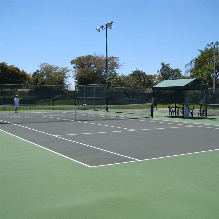 BAYVIEW VILLAGE E CONDO - Residential