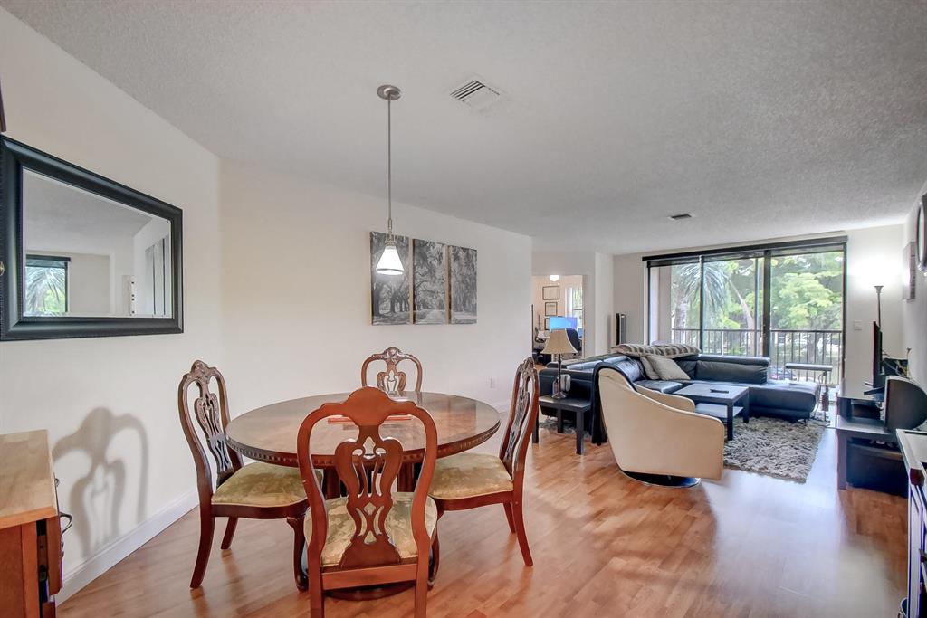 BAYVIEW VILLAGE E CONDO - Residential