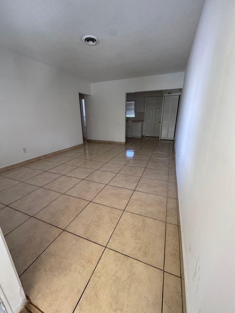 Lloyd Estates Add Corr - Residential Lease