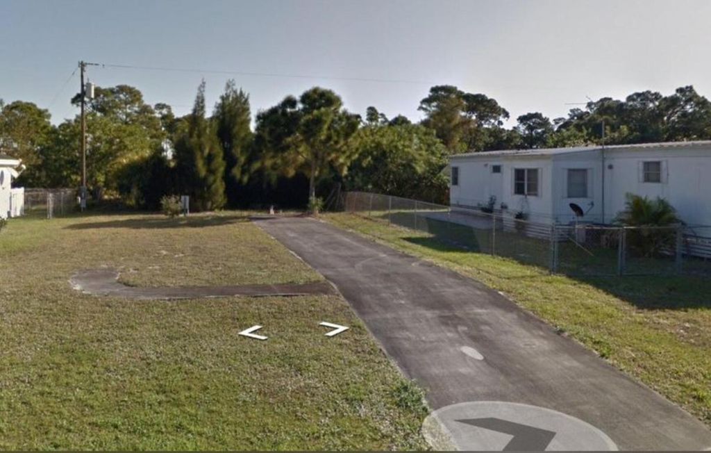 Photo of 7951 SE Skylark Avenue, Hobe Sound, FL 33455 (MLS # R10956847)