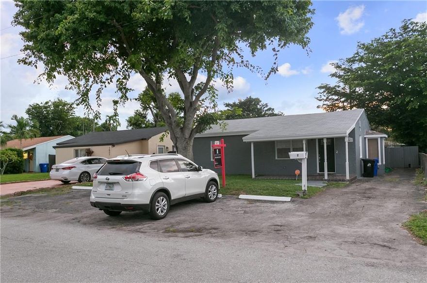 Single family home with detached guest house.  the house is currently leased.  Current lease runs through 3/31/22The second building consists of a downstairs with laundry area and a 1/1 upstairs .Both units have private fenced yards . This property is close to shops, BEACH , parks , located in Ft Lauderdale and moments from Wilton Manors ,Flagler Village and World famous las Olas Blvd.20 minutes to the airport.Please allow 48 hour notice for showing appointments.