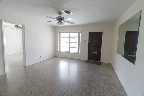 Single Family Residence in Fort Lauderdale FL 5456 4th Ave Ave 4.jpg