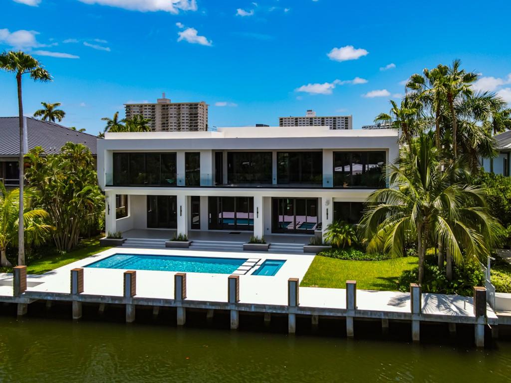 2405 Castilla Isle