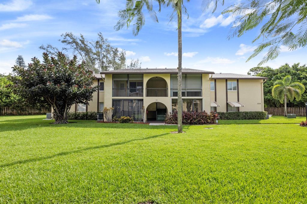 Photo of 324 Pine Ridge Circle #A-2, Greenacres, FL 33463 (MLS # R11009950)