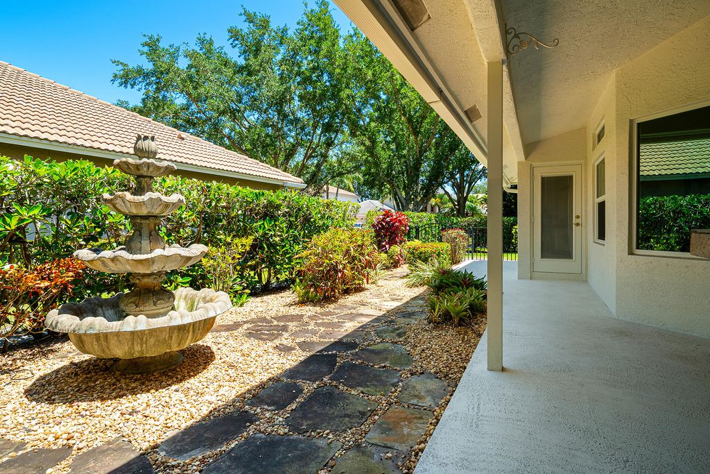 Photo of 1167 Egret Circle S, Jupiter, FL 33458 (MLS # R11081973)