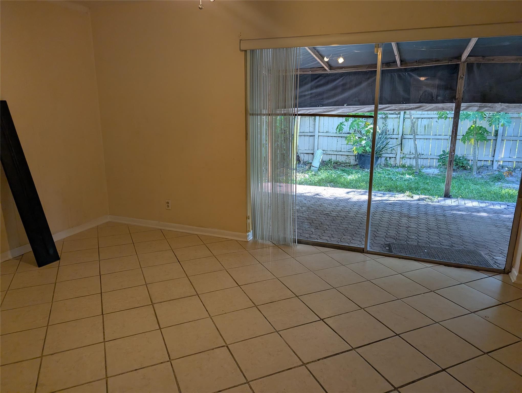DELLS - Residential Lease