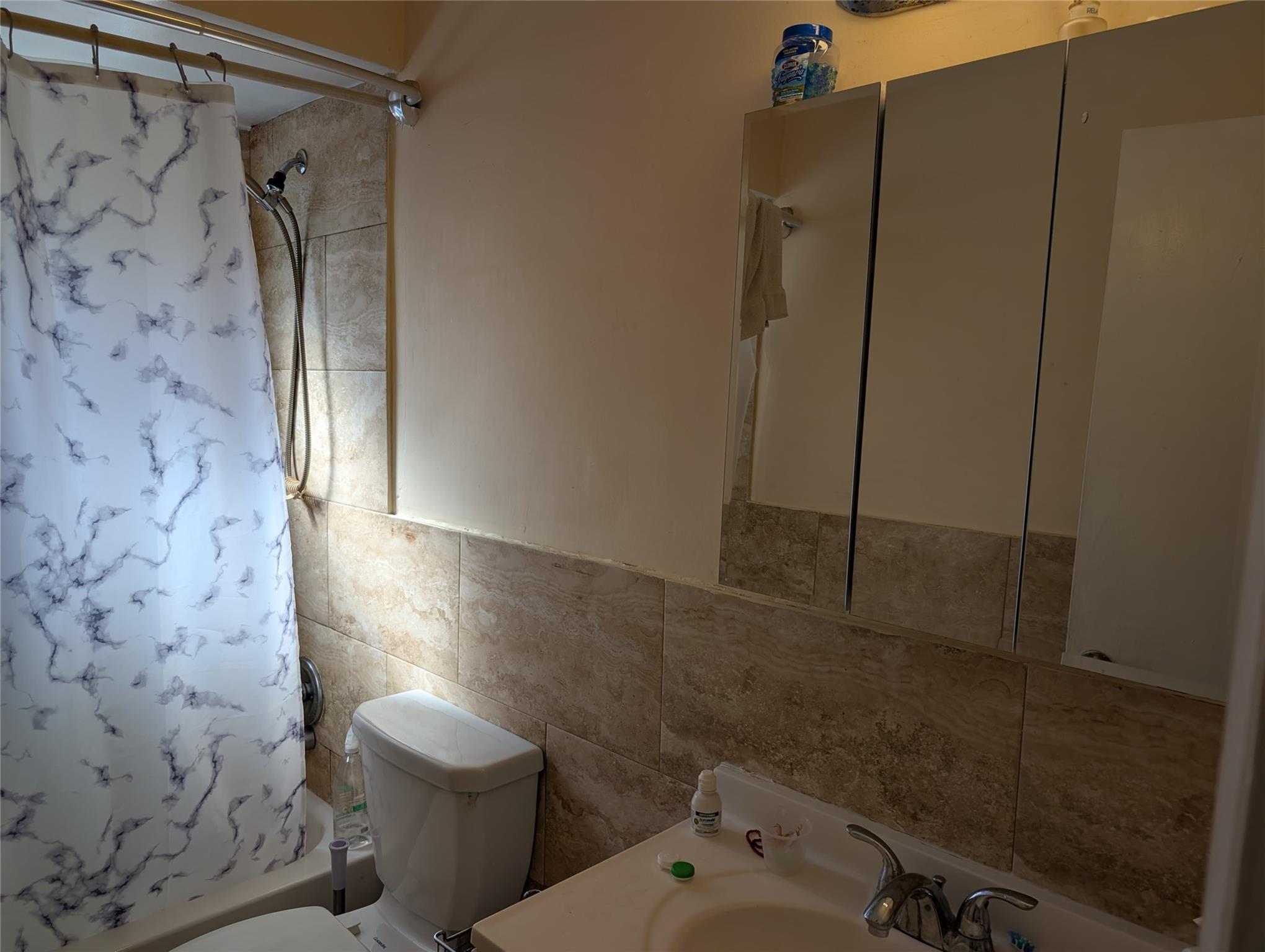 DELLS - Residential Lease