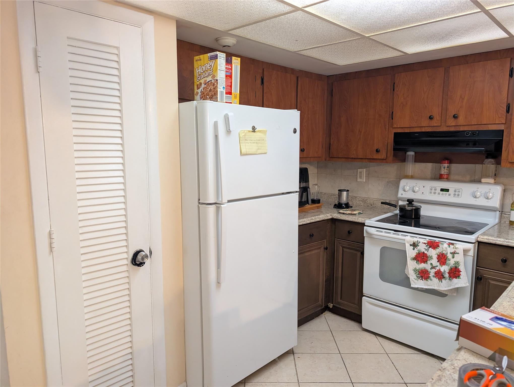 DELLS - Residential Lease