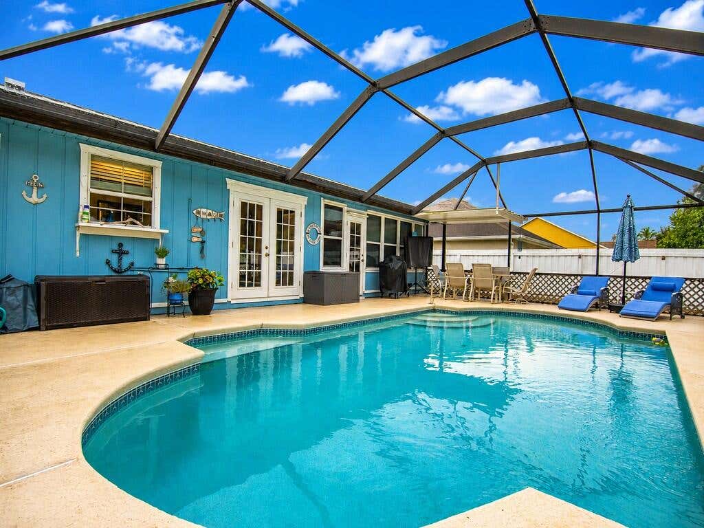 Photo of 261 SE Wallace Terrace, Port Saint Lucie, FL 34983 (MLS # B26057667)