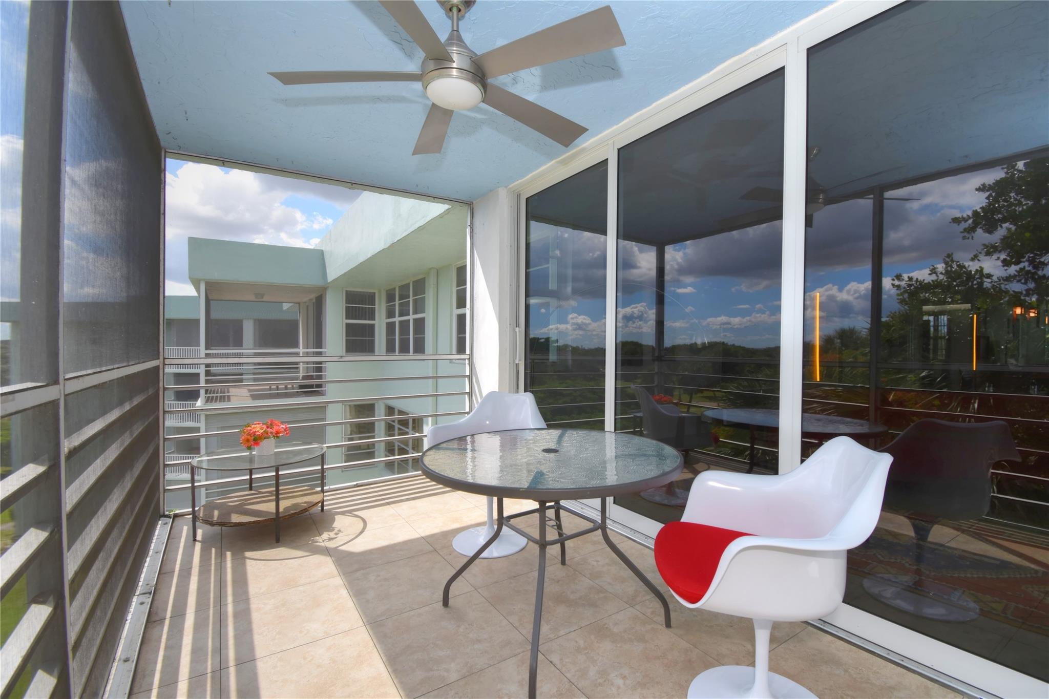 Palm Aire Country Club Ap - Residential