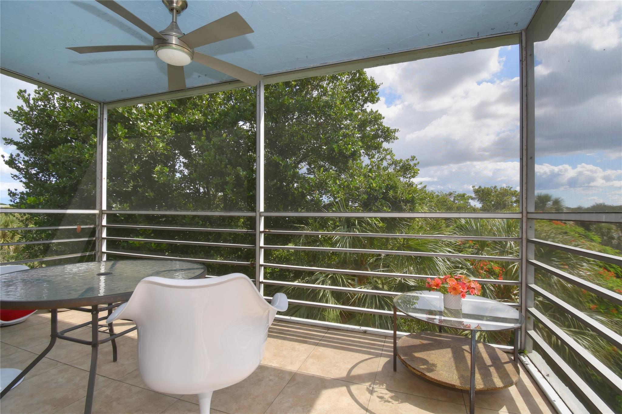 Palm Aire Country Club Ap - Residential