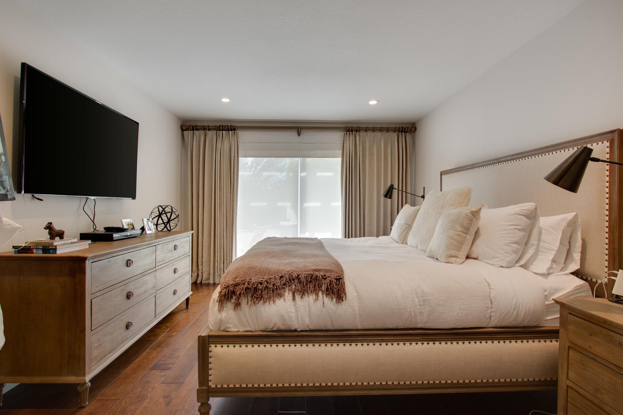 LAS CASITAS 3 - Residential Lease