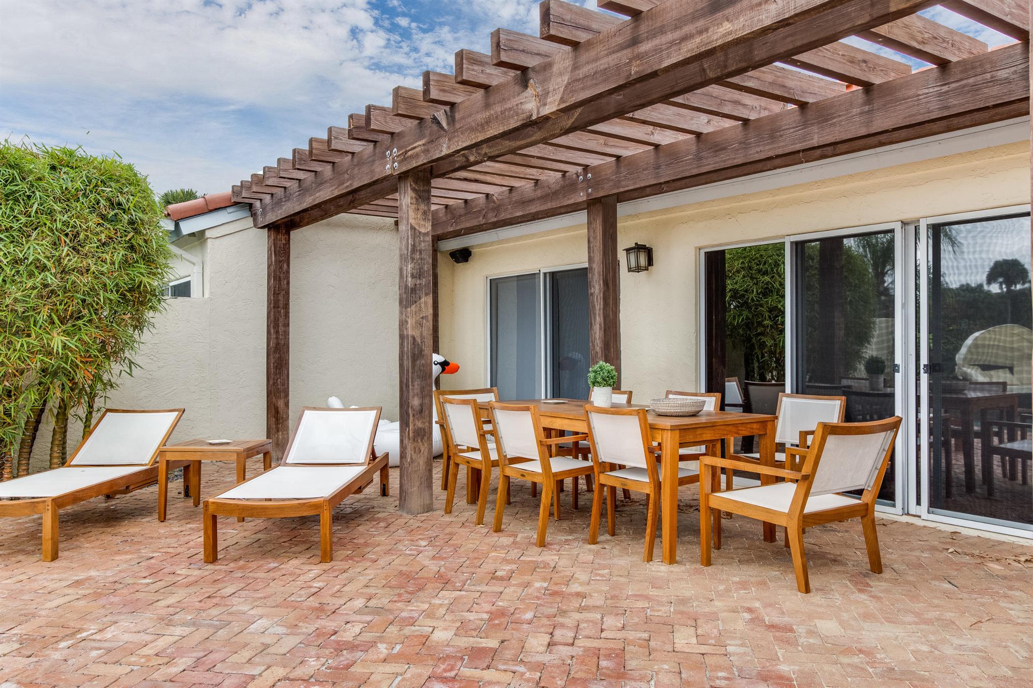 LAS CASITAS 3 - Residential Lease