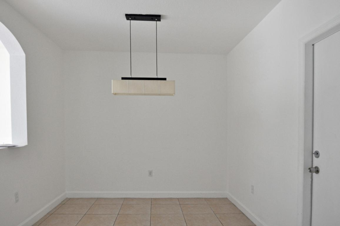 EMERALD LAKES - Residential Lease