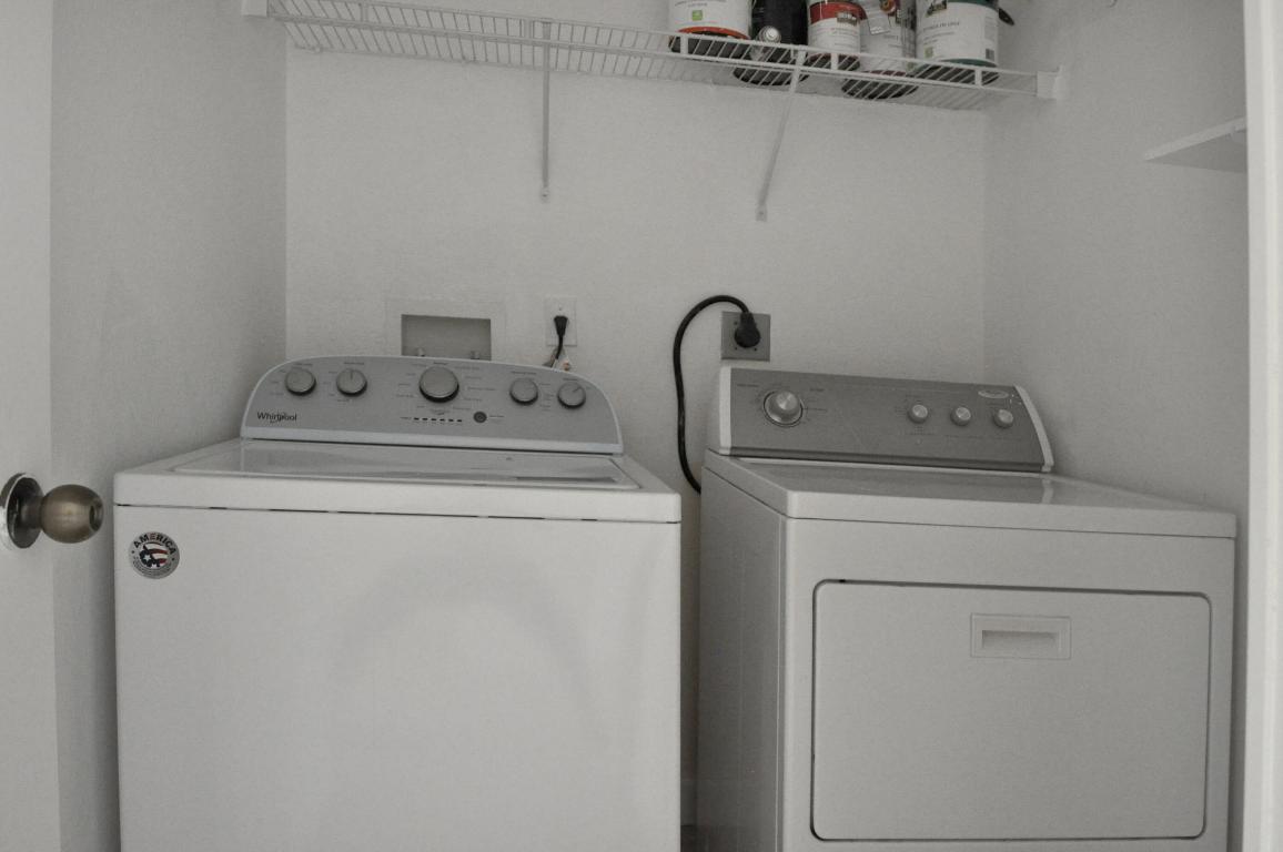 EMERALD LAKES - Residential Lease