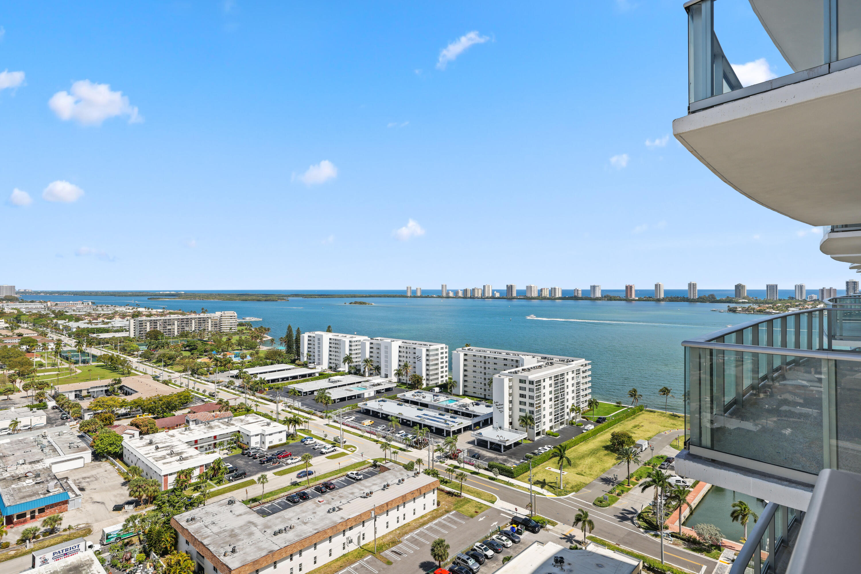 NAUTILUS 220 CONDO - Residential