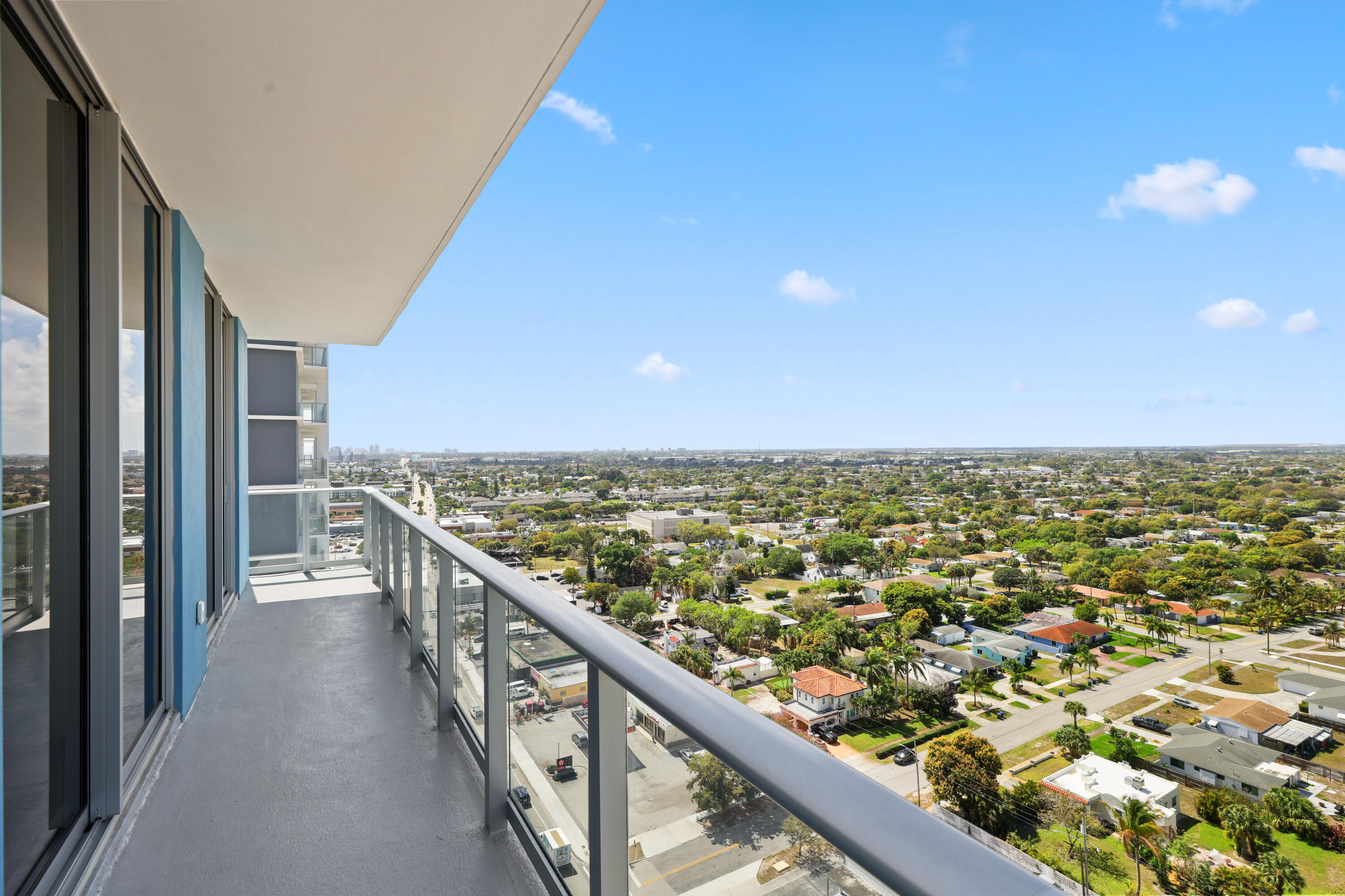 NAUTILUS 220 CONDO - Residential