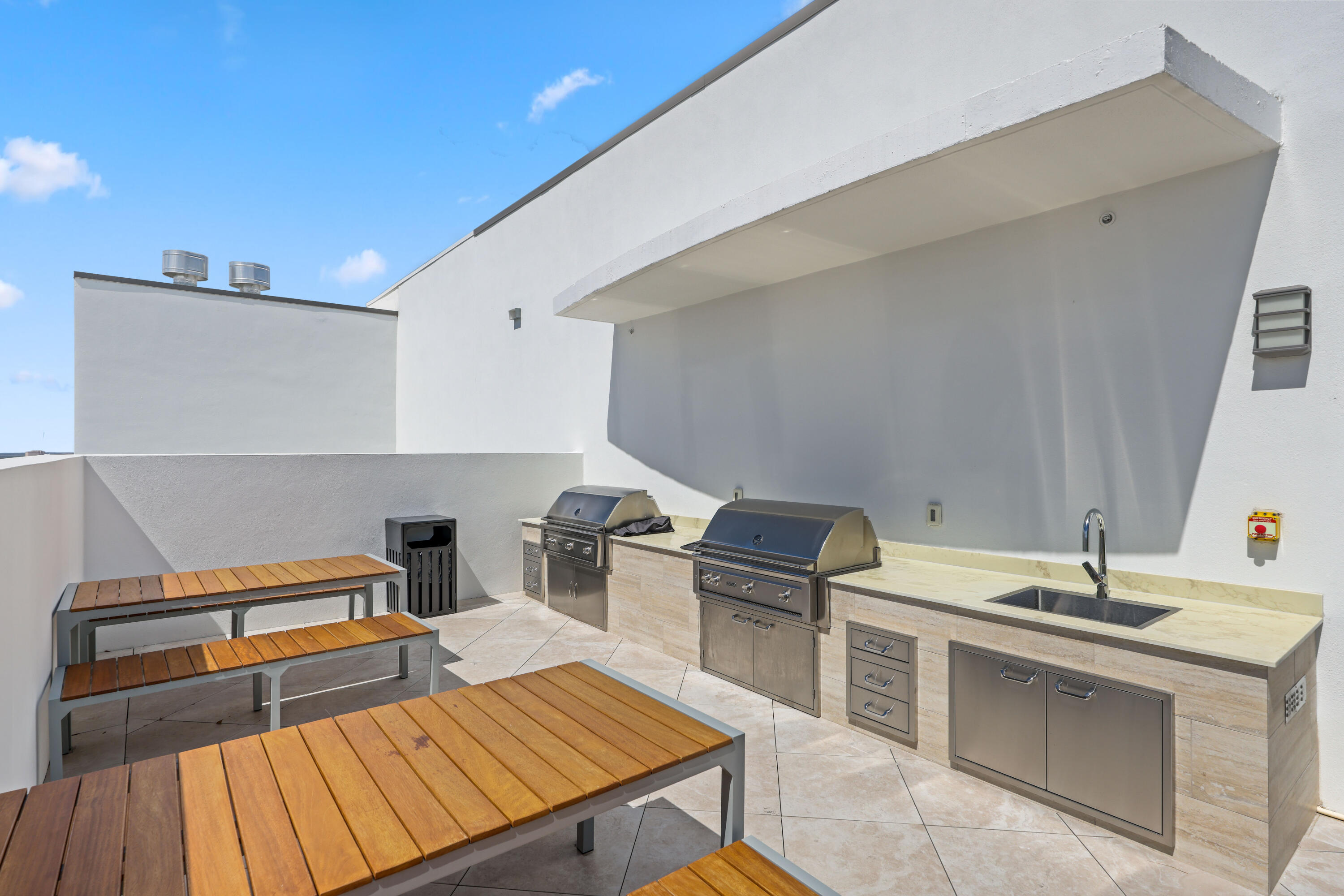 NAUTILUS 220 CONDO - Residential