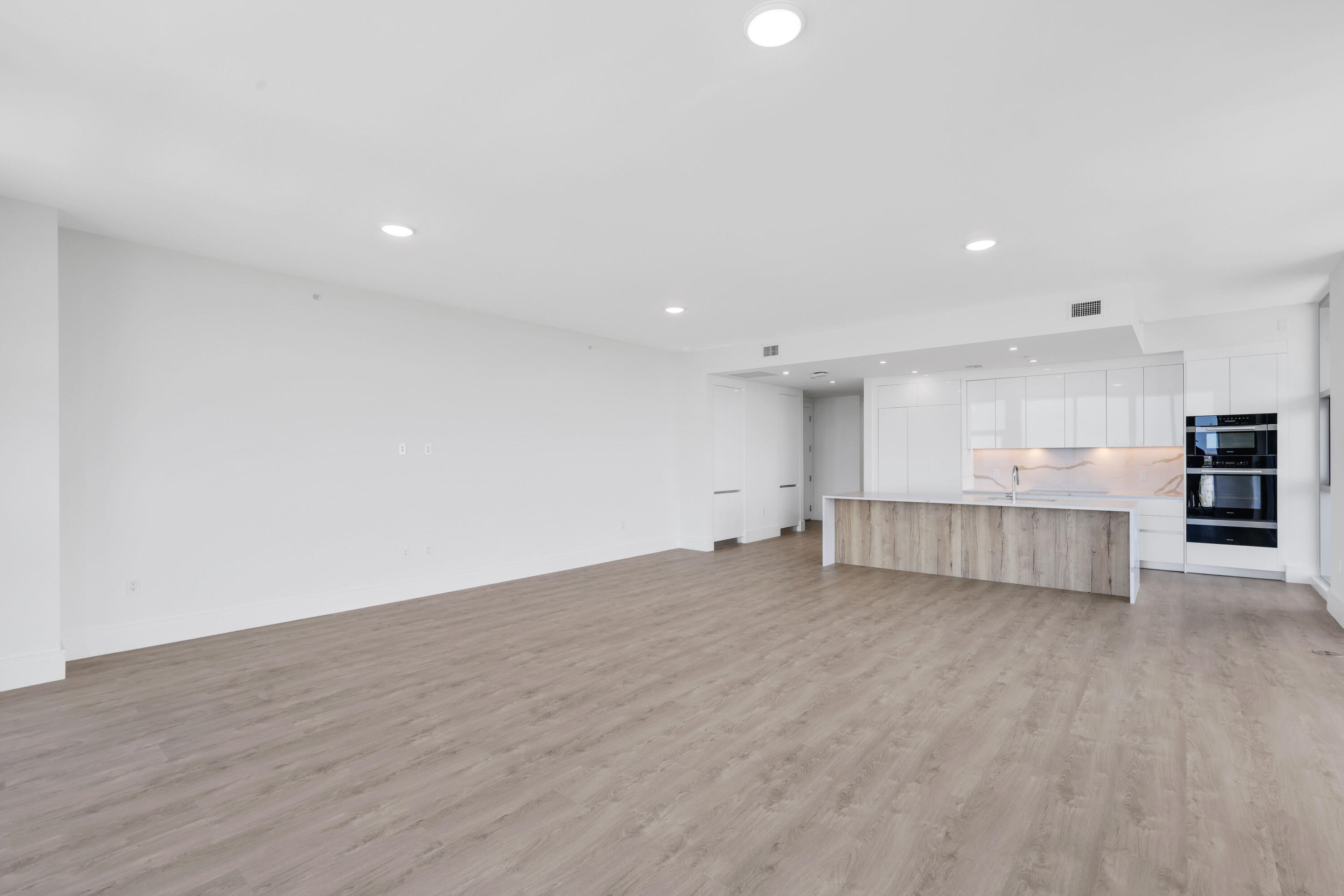 220 Lake Shore Drive 1823