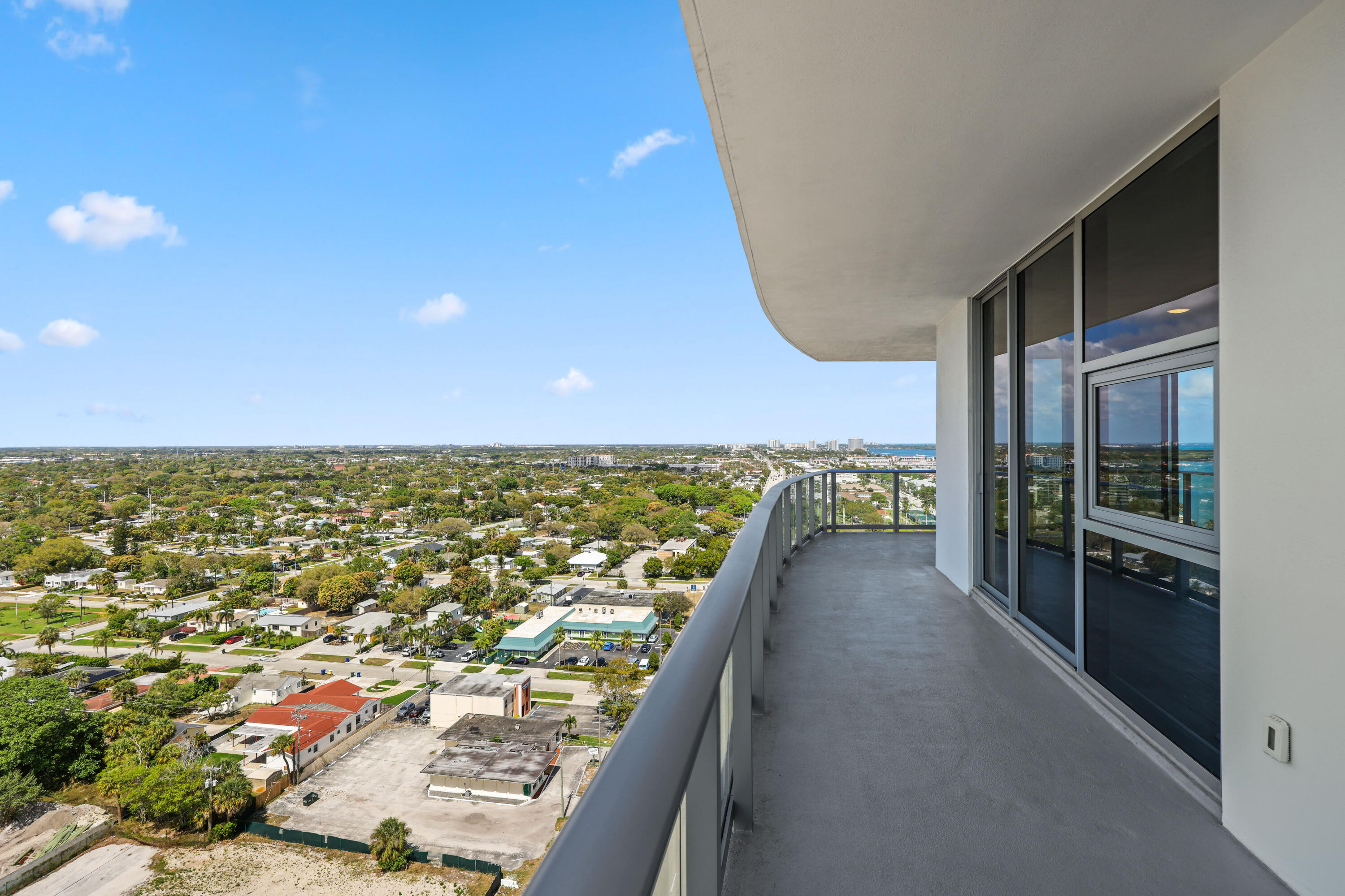 NAUTILUS 220 CONDO - Residential