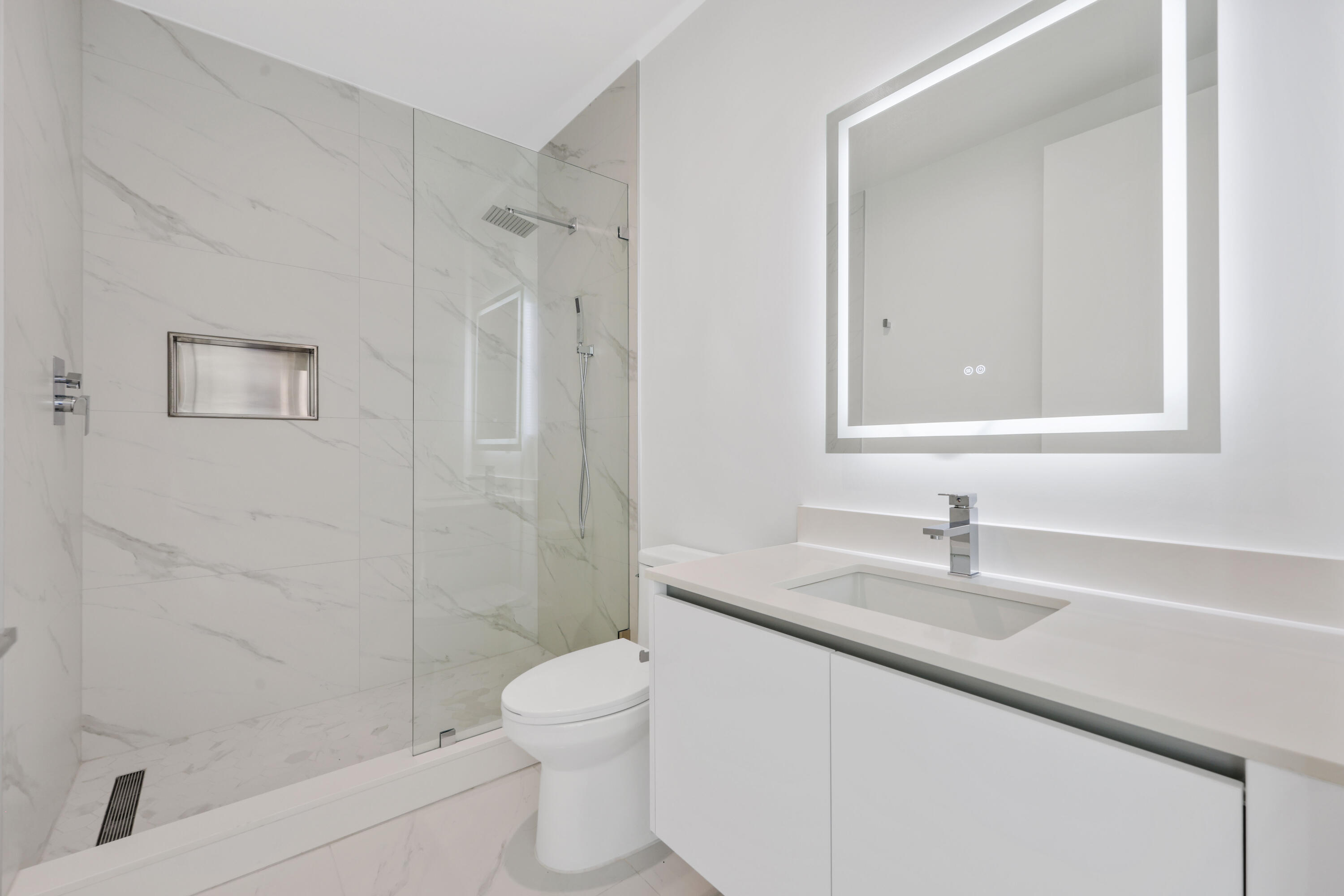 NAUTILUS 220 CONDO - Residential