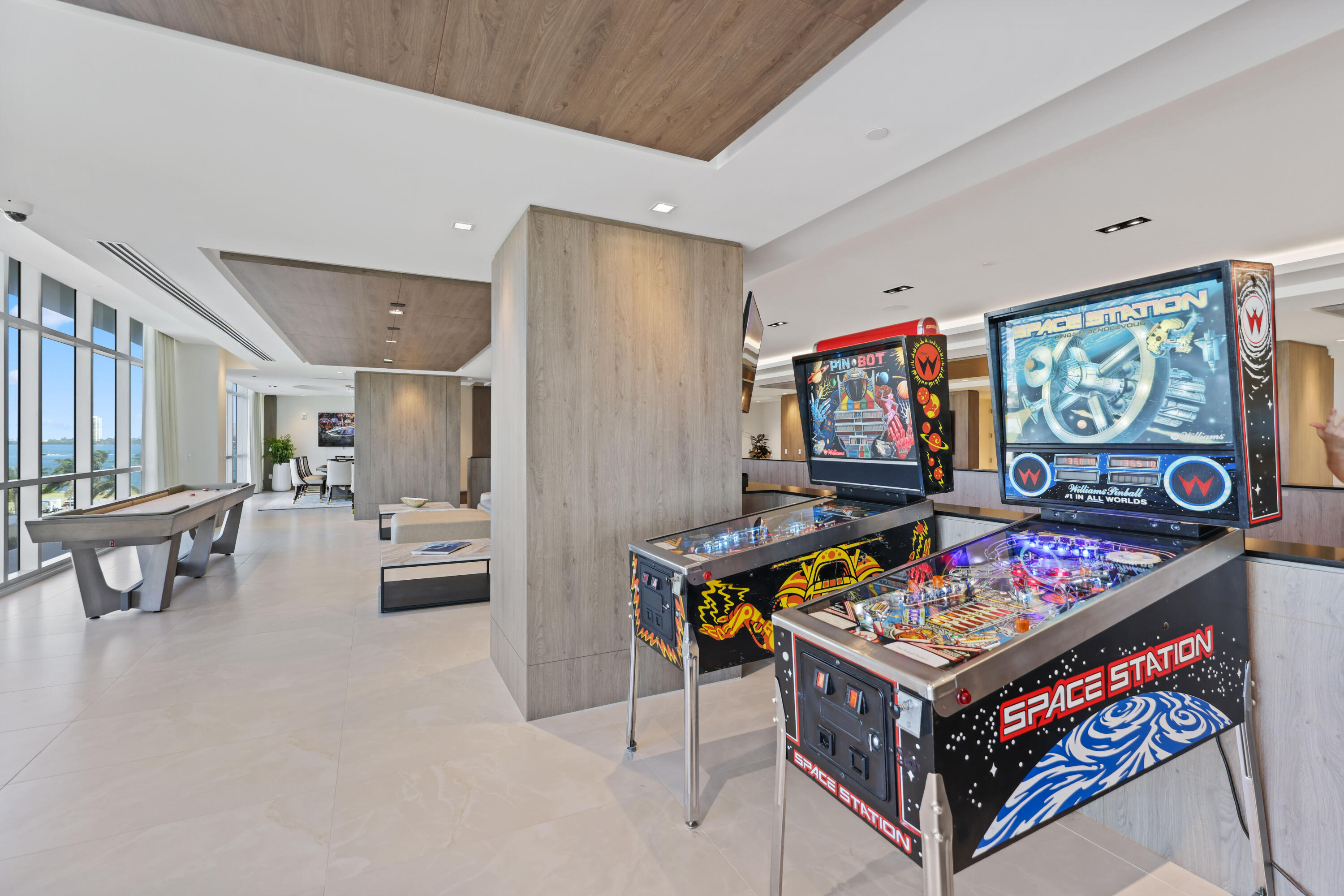 NAUTILUS 220 CONDO - Residential