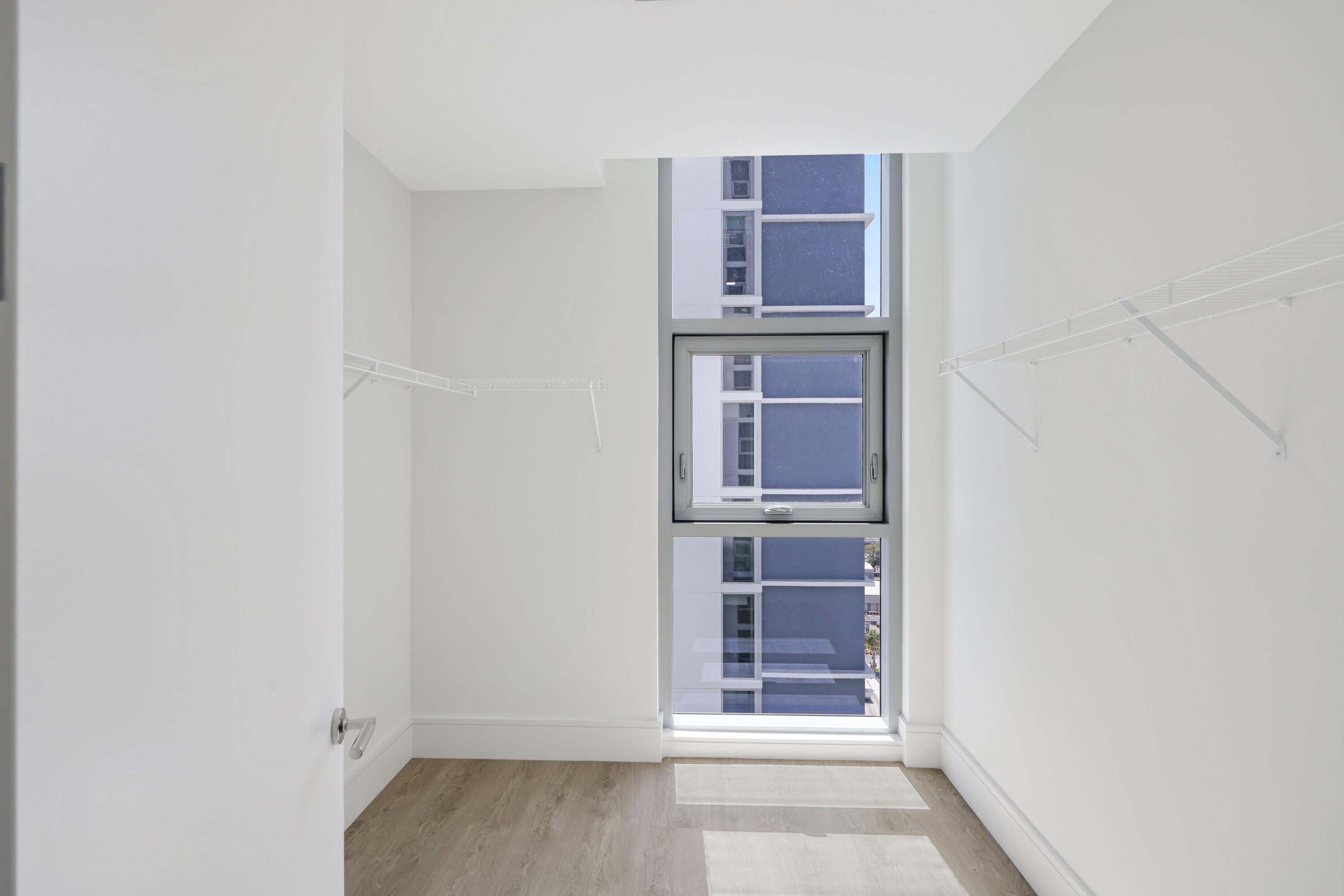 NAUTILUS 220 CONDO - Residential