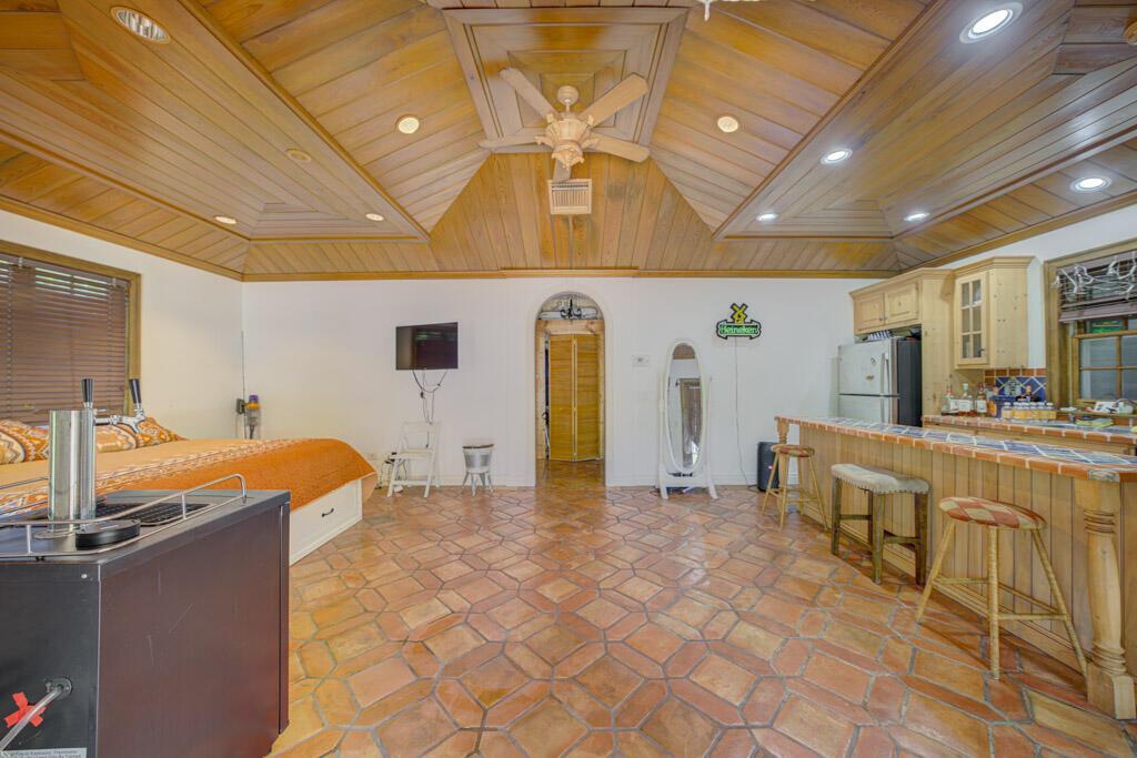 SEMINOLE LANDING - Residential