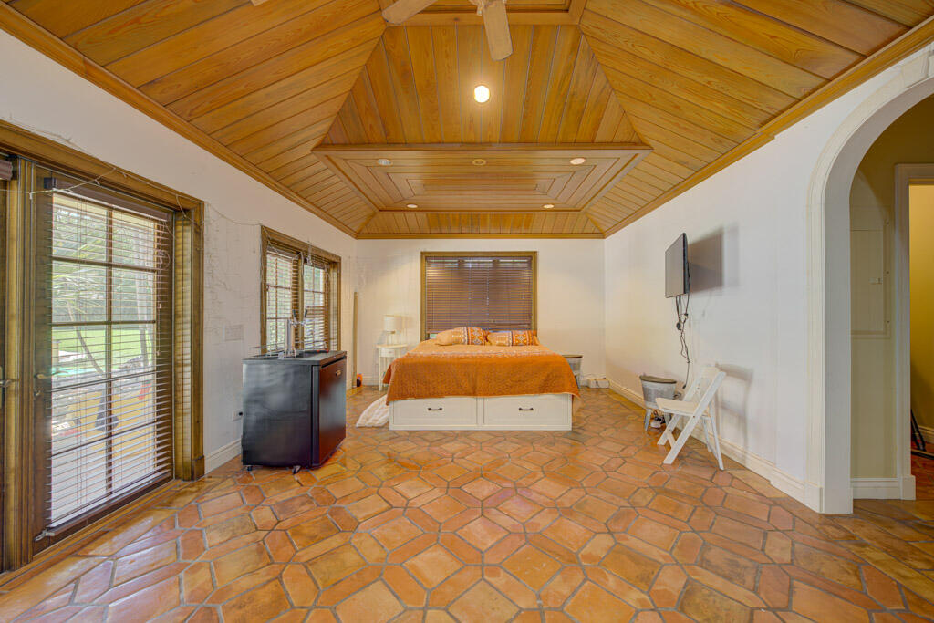 SEMINOLE LANDING - Residential