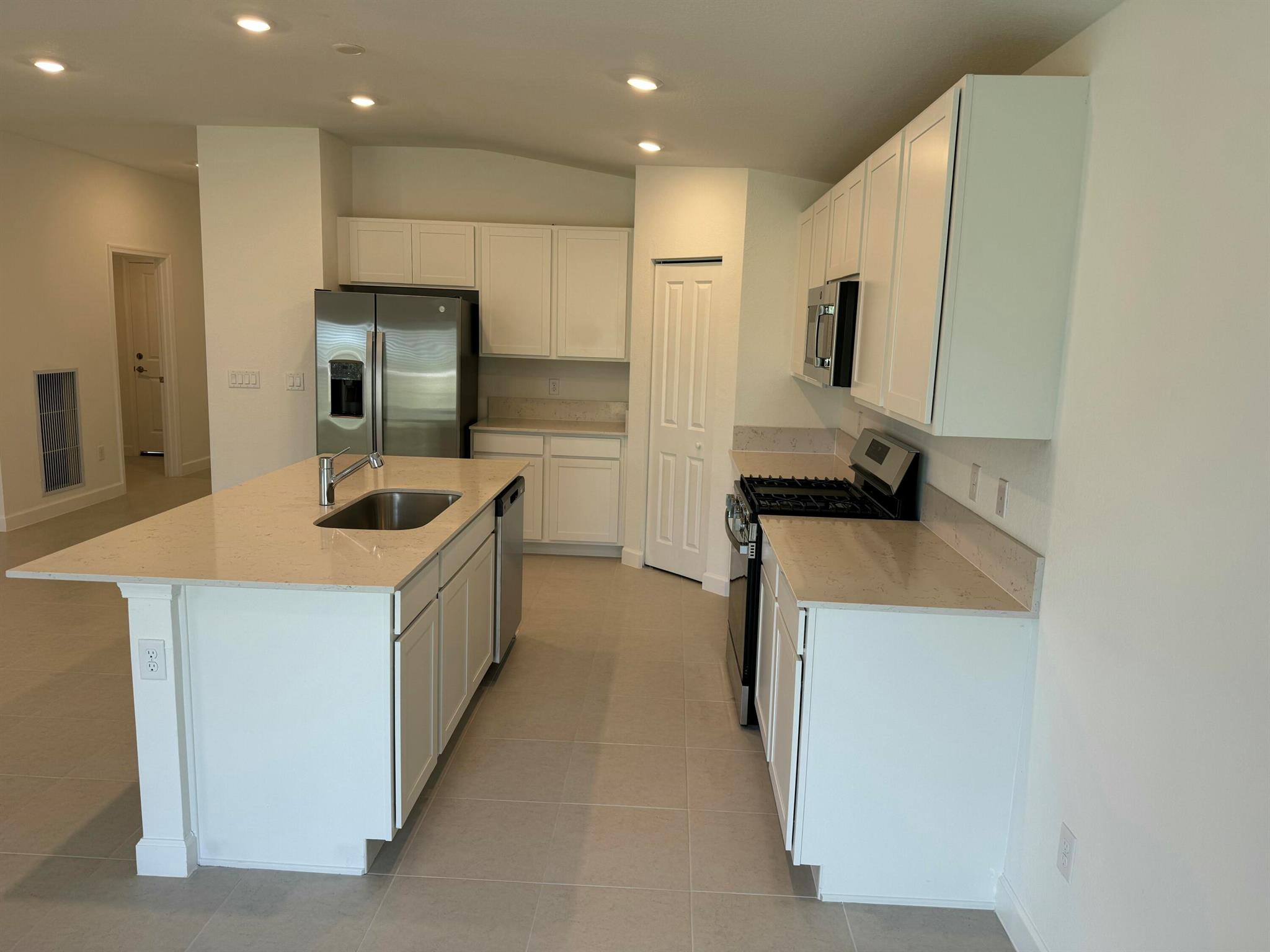 LTC RANCH WEST POD 2 PHAS - Residential Lease