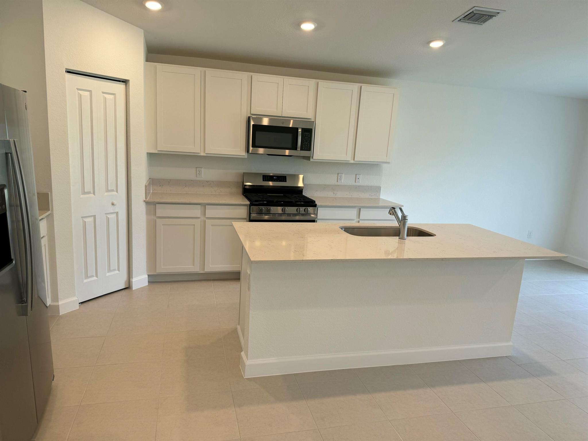 LTC RANCH WEST POD 2 PHAS - Residential Lease