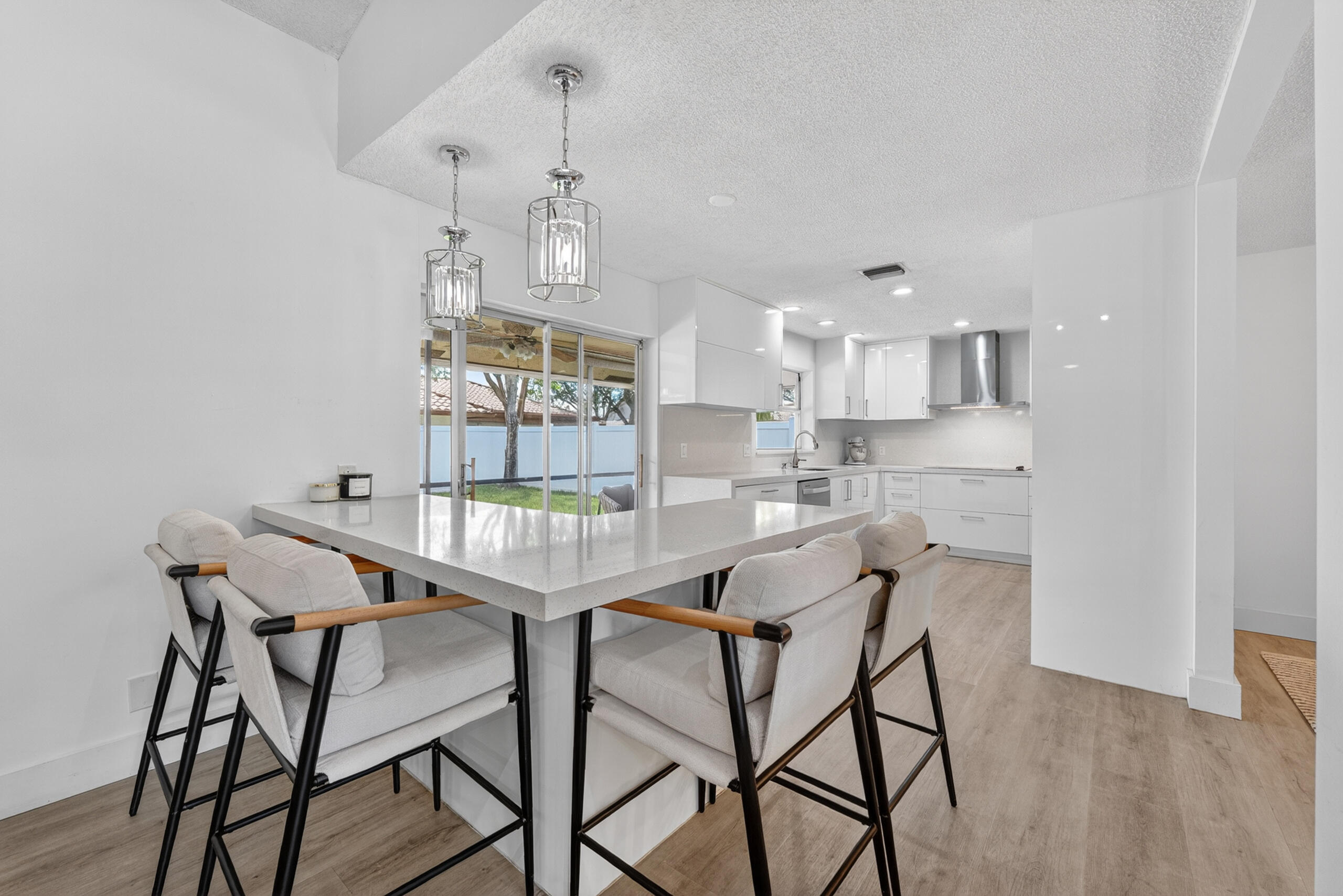 7816 Sunflower Drive