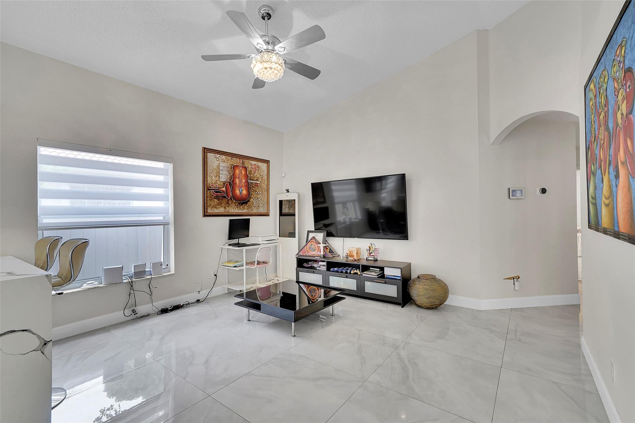 Kensington South 155-15 B - Residential