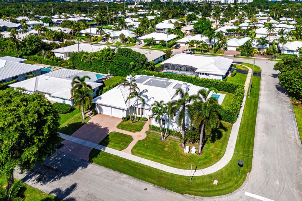 Photo of 1022 WALNUT Terrace, Boca Raton, FL 33486 (MLS # B26062924)